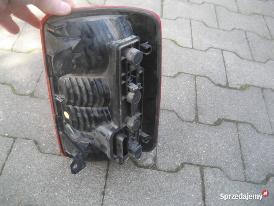 vw caddy 0410r lampa tył lewa skrzydełka Lampy tylne wielkopolskie Rakoniewice