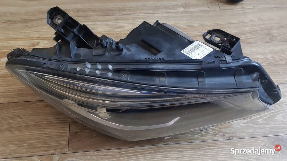 LAMPA Reflektor BIXENON LED Europa MERCEDES CLA Radom