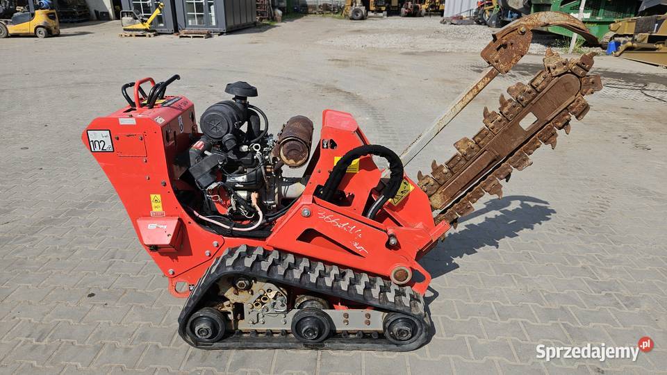 Koparka łańcuchowa Ditch Witch C24X 2017 Honda Sochaczew