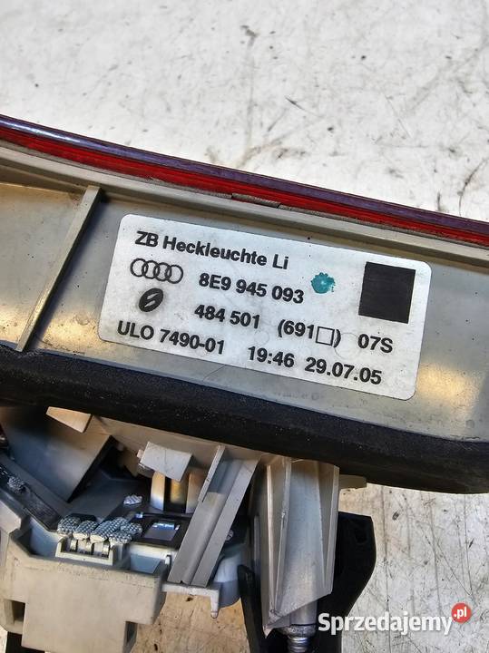 LAMPA LEWY TYŁ W KLAPĘ AUDI A4 B7 AVANT Przystajń