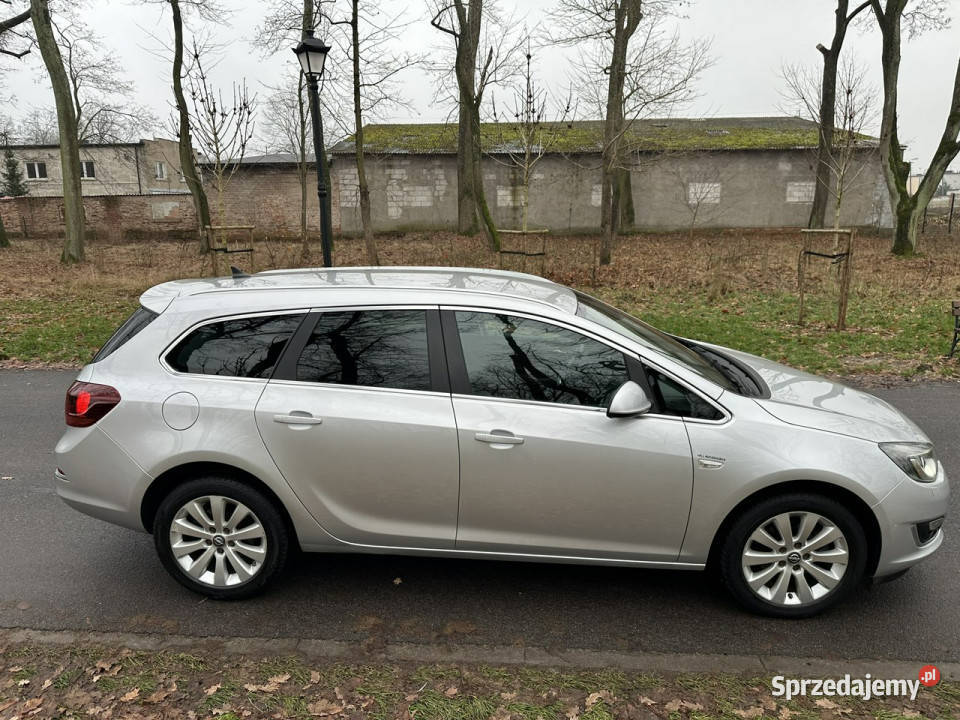 Opel Astra Sport Tourer 20 CDTI 165 2013r Xenon kujawsko-pomorskie Józefkowo