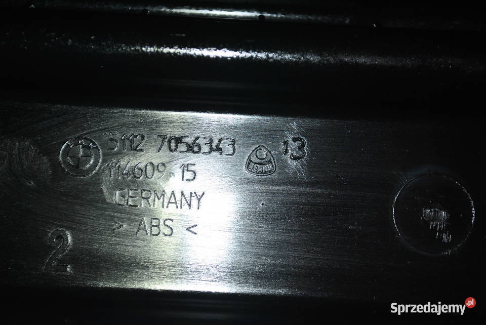 Środkowe mocowanie tylnego zderzaka BMW E60 Motoryzacja Poręba sprzedam
