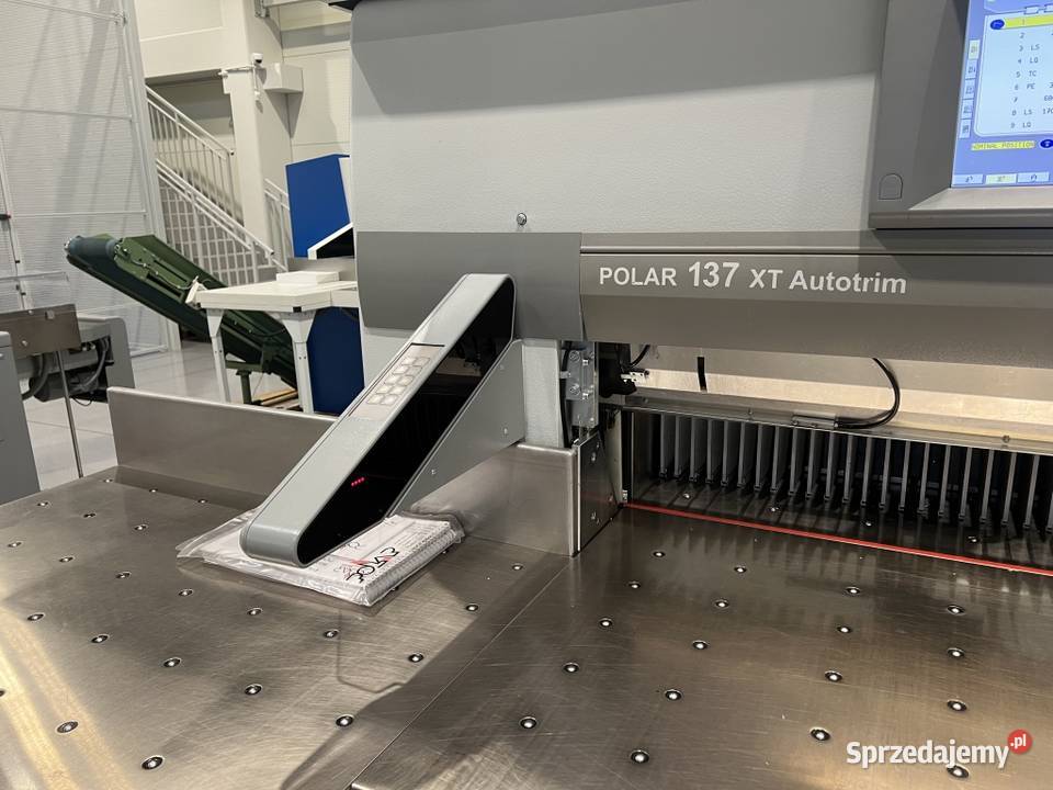Gilotyna do cięcia papieru Polar Mohr 137 XT Radom