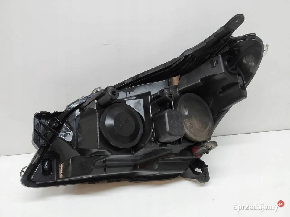 LAMPA PRZÓD PRAWA EUROPA Opel Astra III 20042014