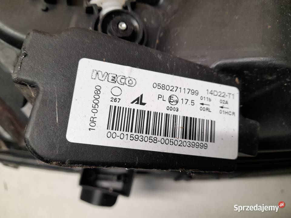 Iveco Daily IV lampa prawa przód FULL LED 05802711799