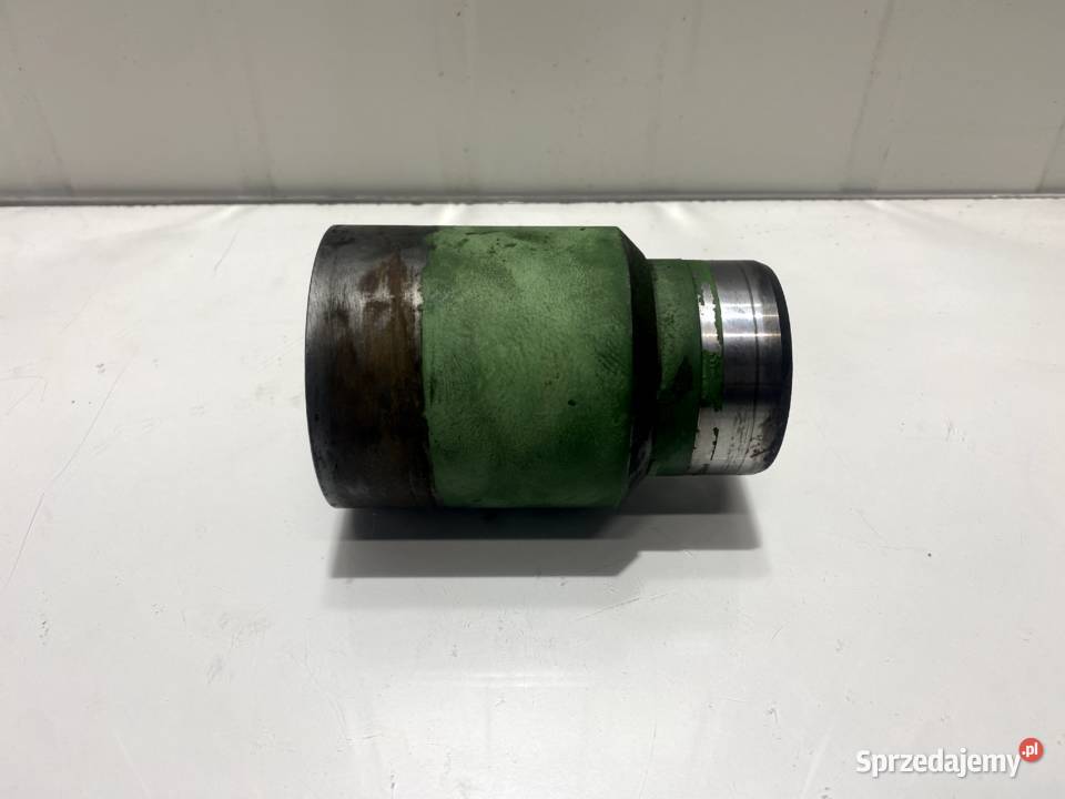 ZŁĄCZNIK MUFA JOHN DEERE 6145R L156899