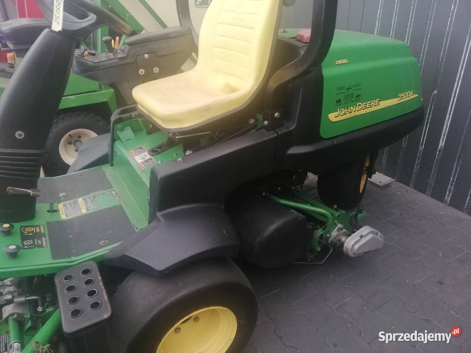 Kosiarka wrzecionowa John Deere diesel 2500A na Kobiele Wielkie