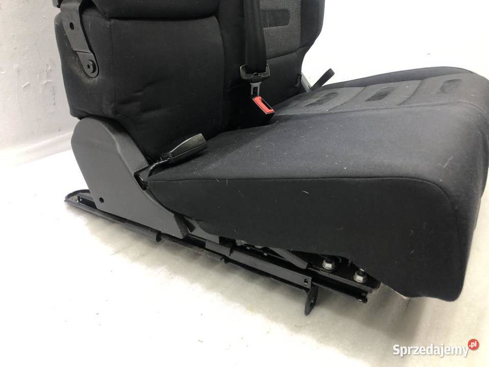 FOTEL LEWY TYŁ VW TIGUAN 5N