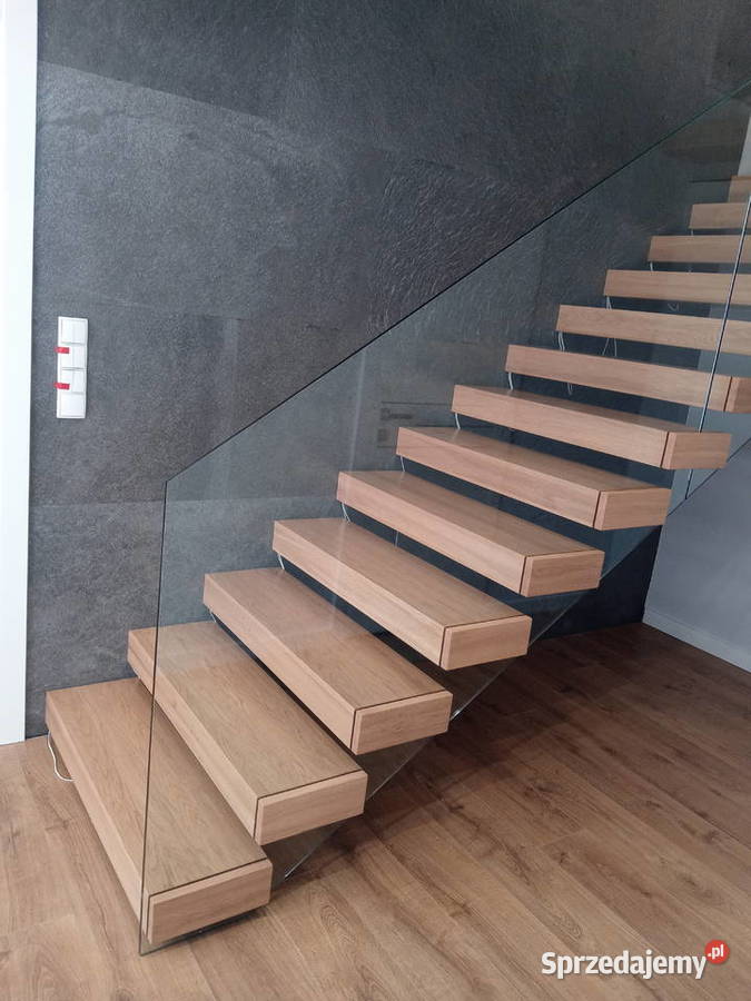Balustrady szklane barierki balkon taras schody