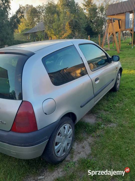 Sprzedam renault clio nieuszkodzony