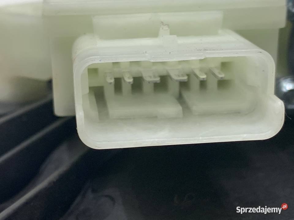 PODNOŚNIK SZYBY PRAWY TYŁ RENAULT CLIO V podkarpackie sprzedam