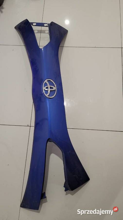 Toyota yaris iii lift 8x2 blenda klapy bagaznika podkarpackie Krosno