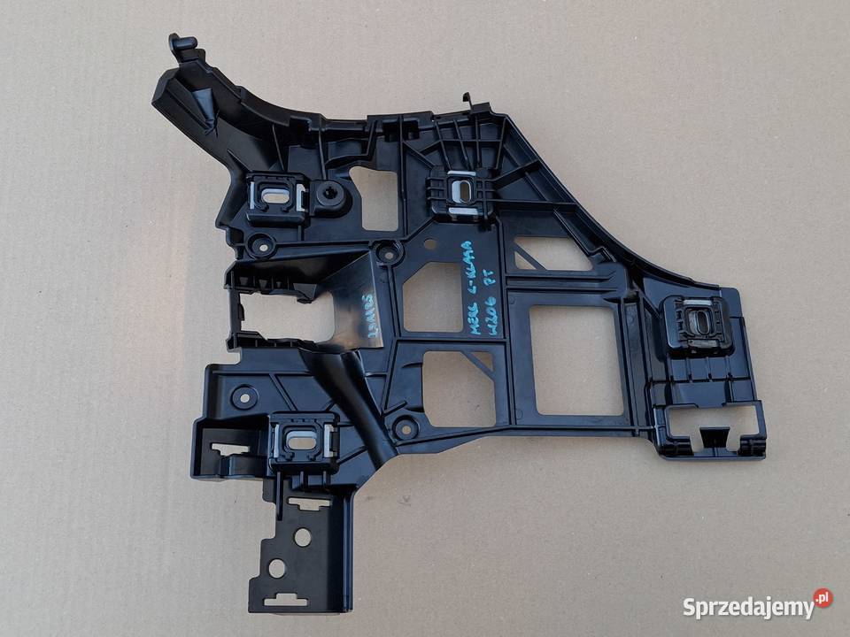MERCEDES CKLASA W206 ŚLIZG ZDERZAKA PRAWY TYŁ Zderzaki sprzedam