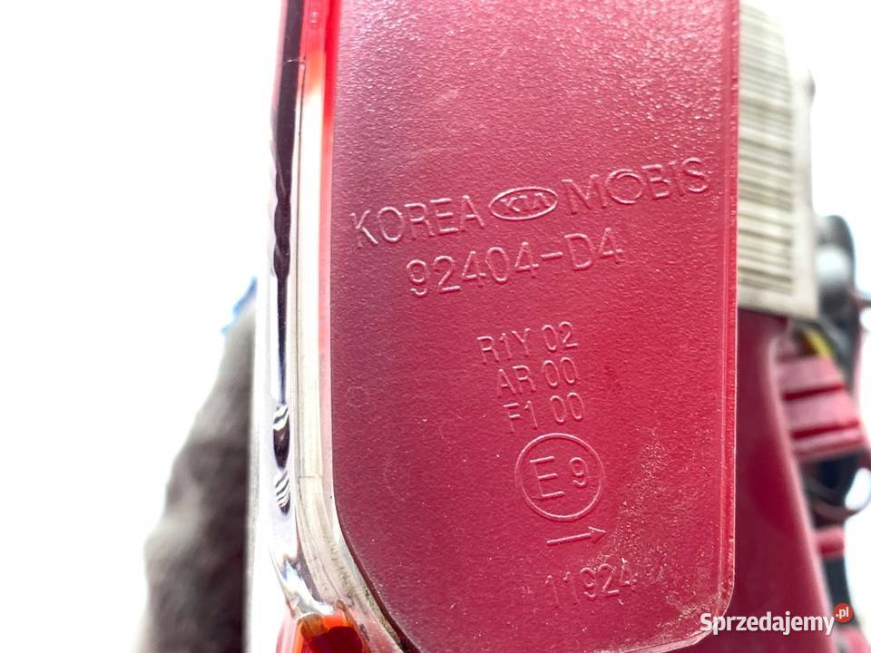 LAMPA TYŁ PRAWA WEWNĘTRZNA KIA OPTIMA 92404D4 Lampy tylne