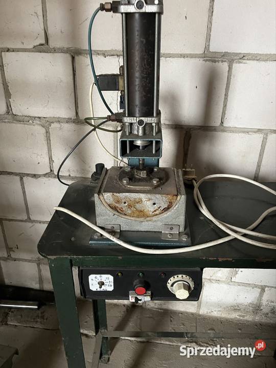 Maszyna do wklejania podnosków Radom