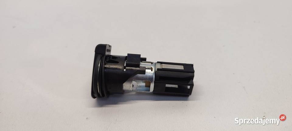 VW TIGUAN II GNIAZDO ZAPALNICZKI 12V 1K0919309