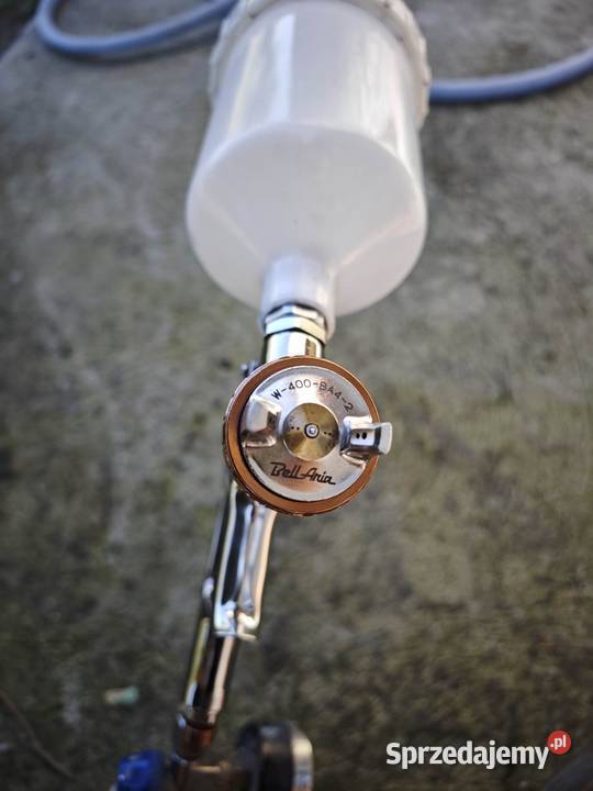 Pistolet iwata BellAria super stan