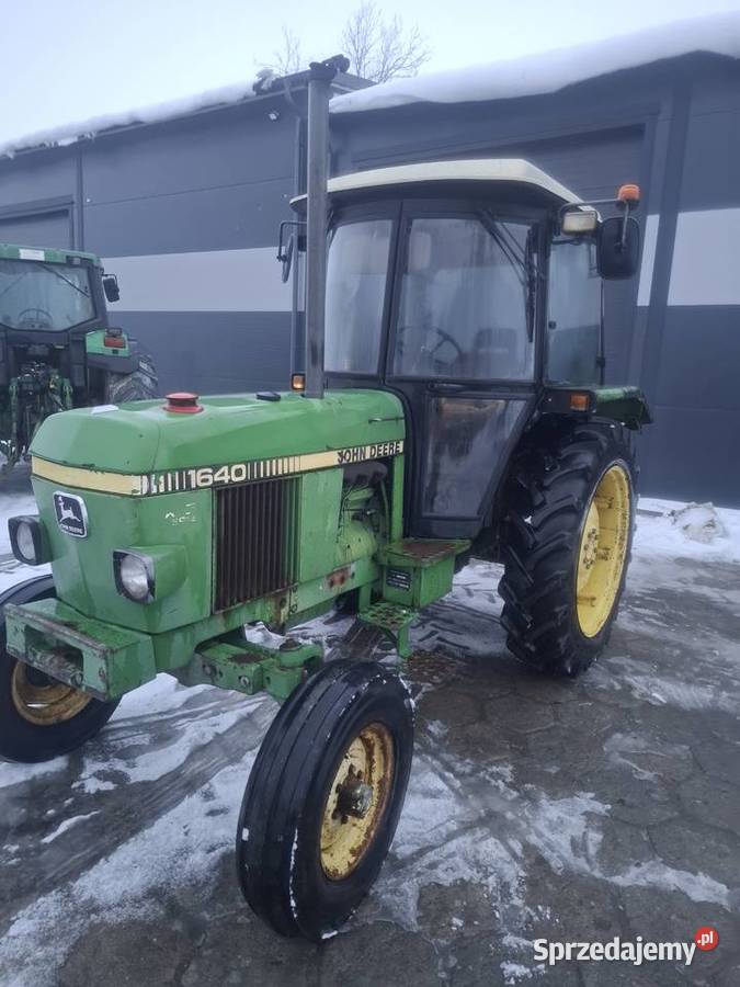 Ciagnik John Deere 1640 68 Działyń sprzedam