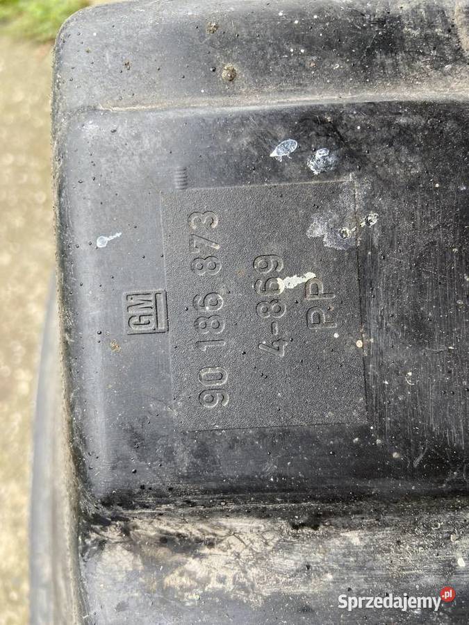 2 Nadkola prawe i lewe opel kadet 87 Cieszyn