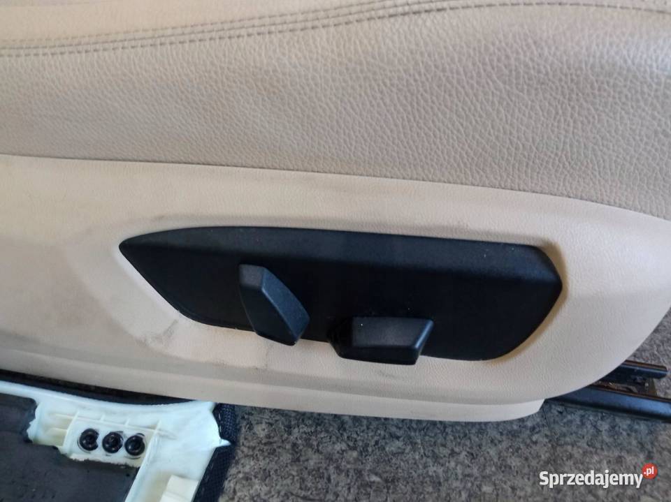FOTELE PRAWY PASAŻERA PAS SKÓRA ELEKTRYCZNY Rok produkcji 2016