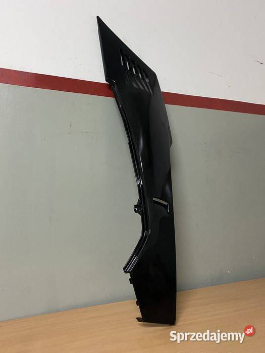 Yamaha FZ 750 700 Bok łyżwa owiewka lewa Poznań sprzedam