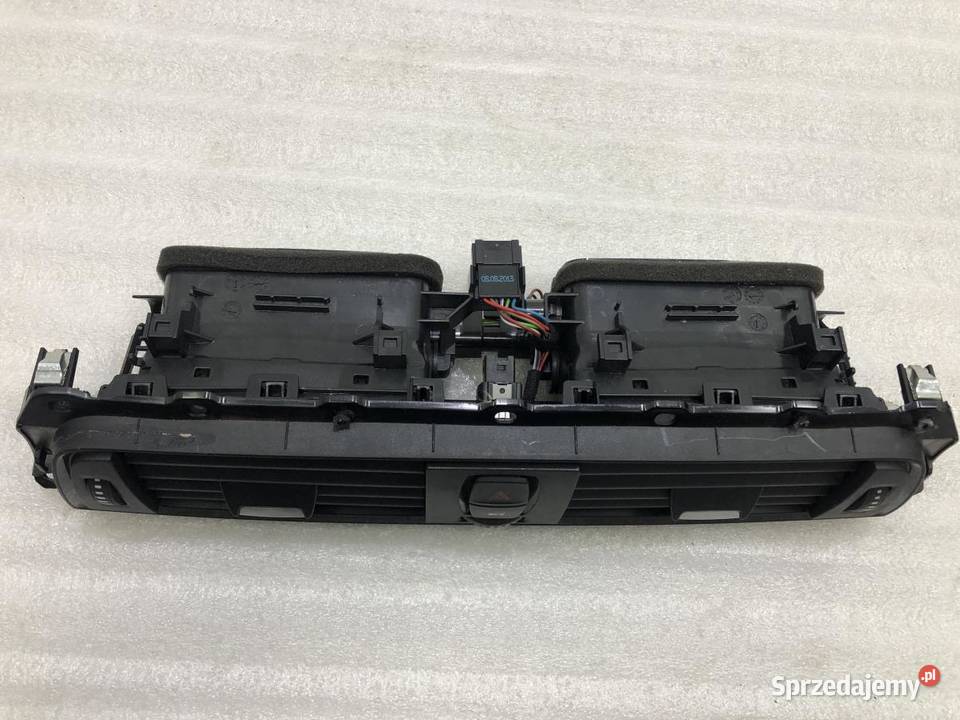 KRATKA NAWIEWU ŚRODKOWA BMW F31 MPAKIET 9218552