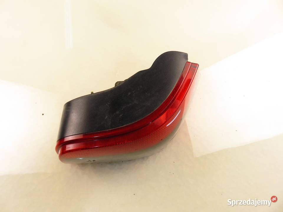 LAMPA PRAWA TYLNA VW GOLF IV 1J6945112T