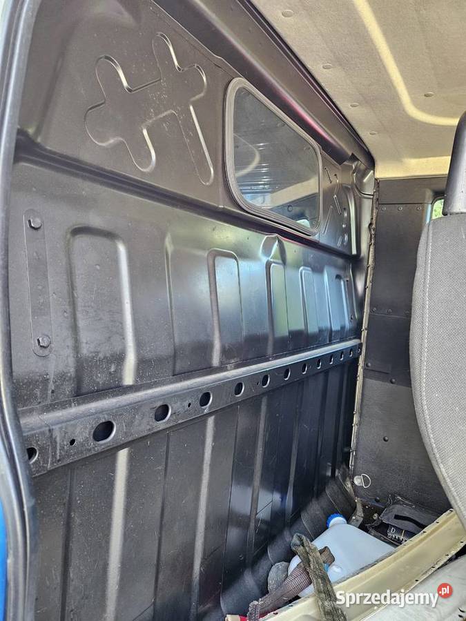 Czesci iveco daily tyl lampa drzwi stopien hak Rok produkcji 2013 Pozostałe lubelskie Janów Lubelski