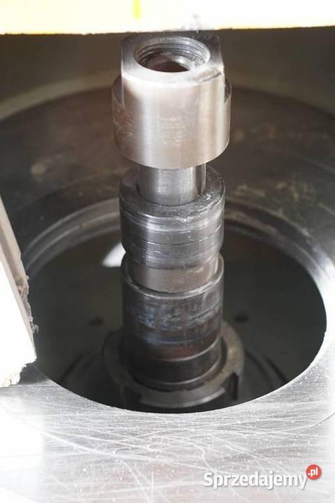 Frezarka dolnowrzecionowa SCM T130 Wieliczka