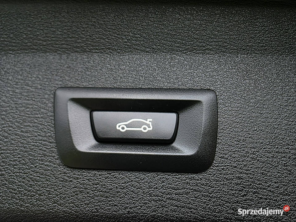 BMW X1 serwis ASO automat 4x4 hak II F48 2015 automatyczna Rydułtowy