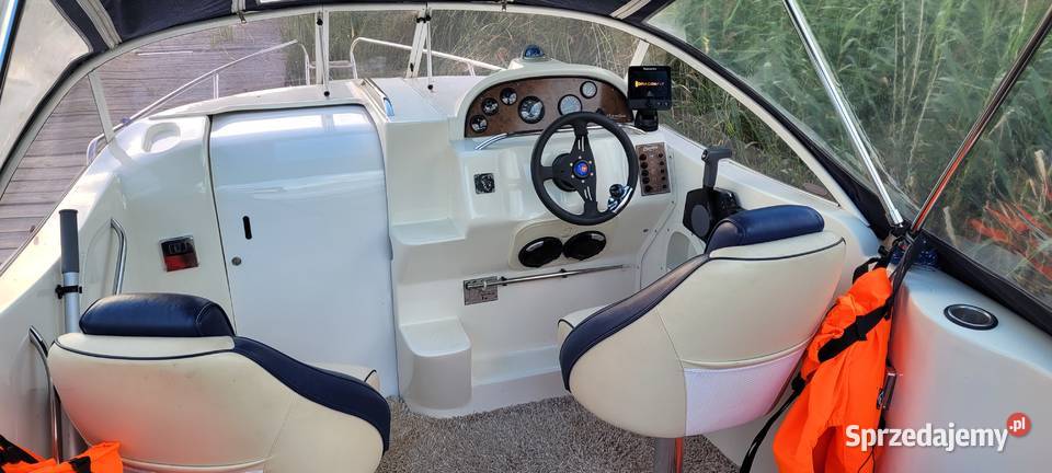 Łódź motorowa kabinowa Żeglarstwo sprzedam