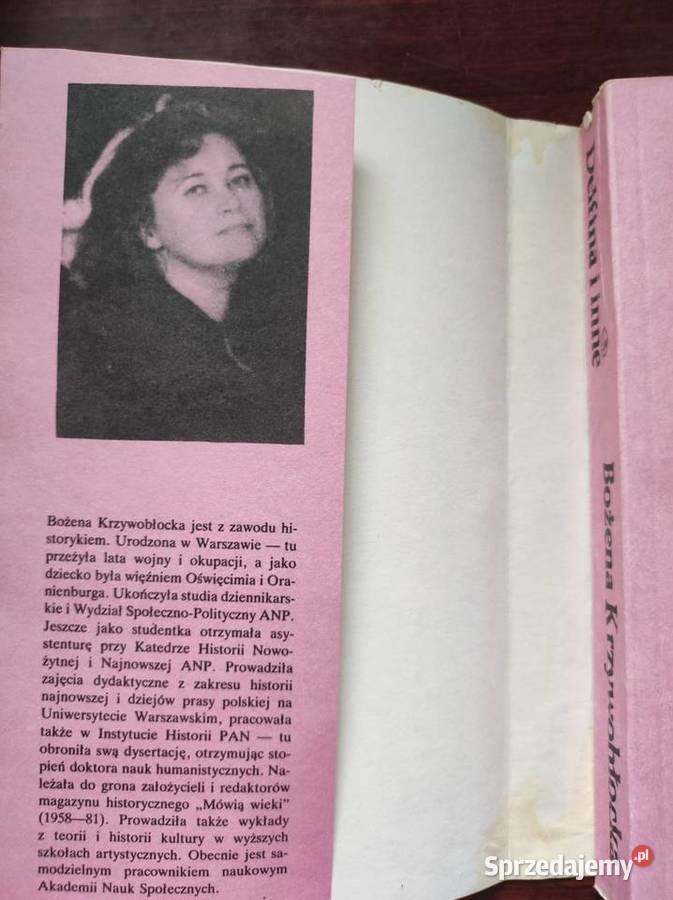 Delfina i inne Bożena Krzywobłocka zbiór esejów Kielce