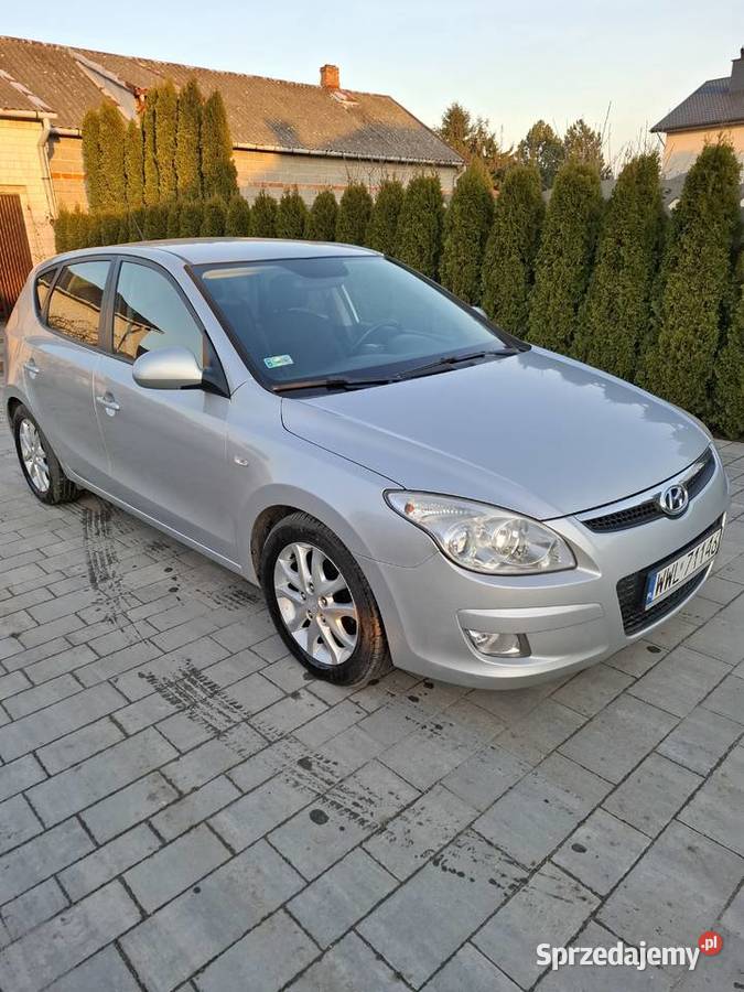 Sprzedam hyundai i30 16 crdi 116 2 komplety kół 4/5 mazowieckie