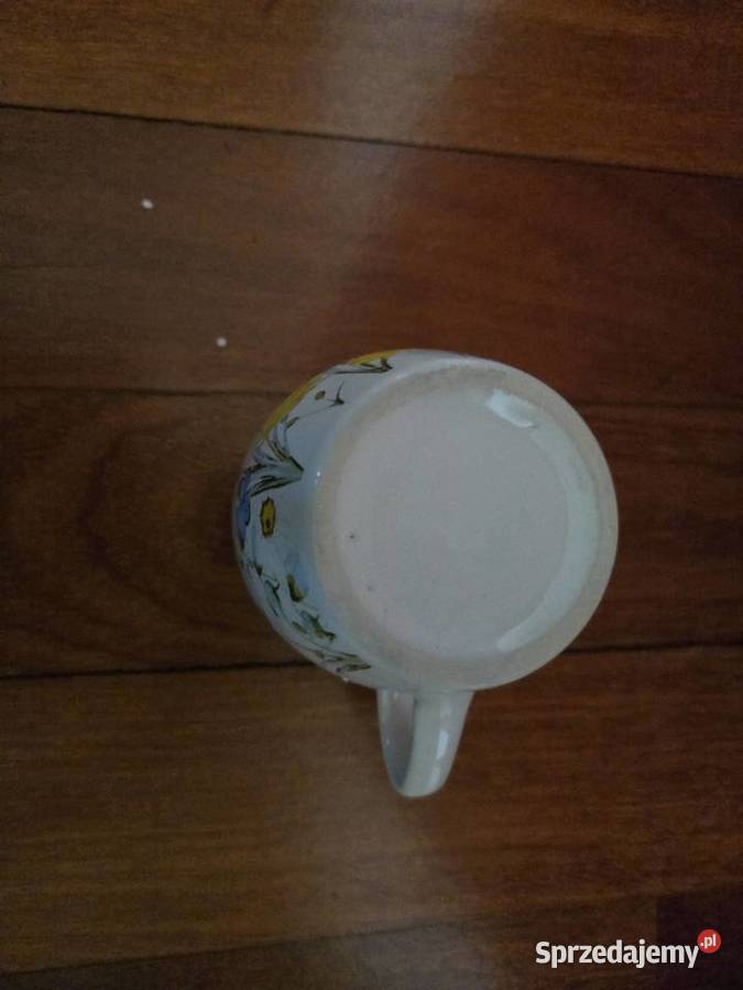 Zestaw 4 kubków stan NOWY pojemność 250350 ml Zastawa stołowa