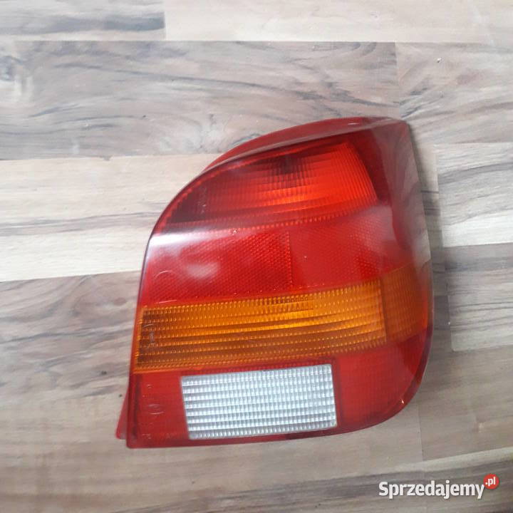 Lampa tylna pasażerażarówki Ford Fiesta Mk4 Żabno sprzedam