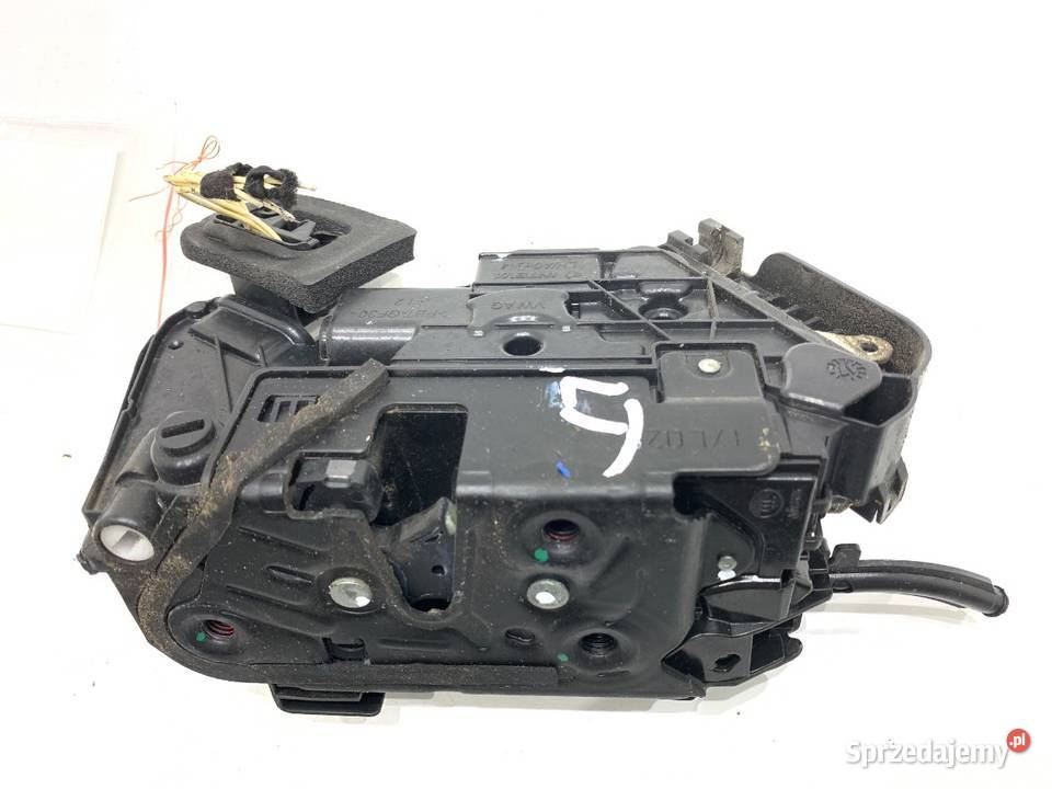 ZAMEK DRZWI LEWY TYŁ VW TIGUAN SUV 5NA839015B sprzedam