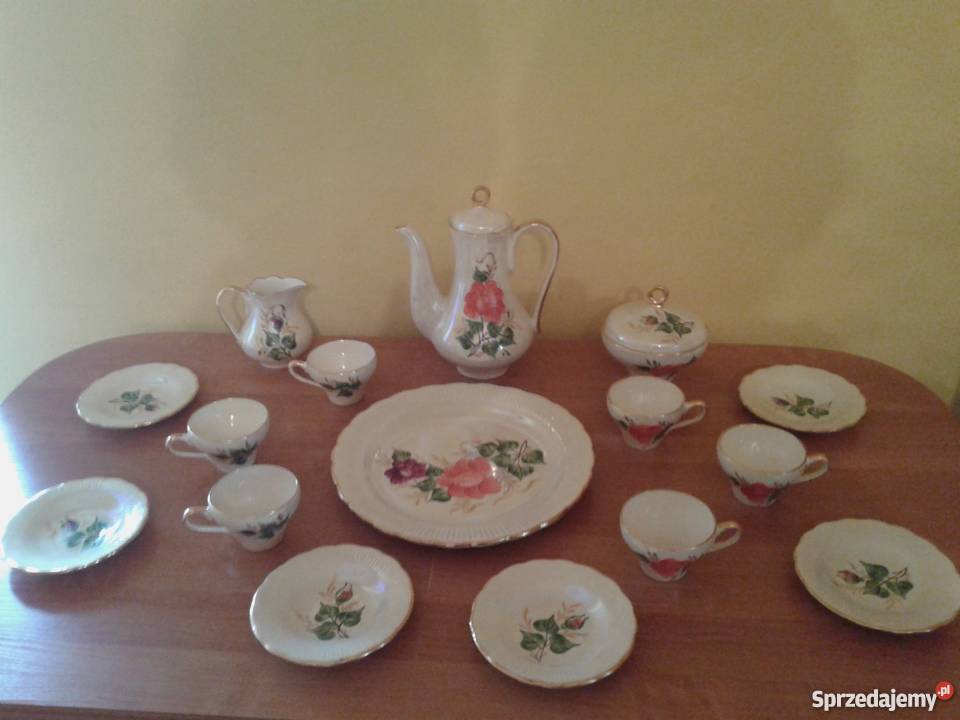 Porcelanowy kolekcjonerski do kawy herbaty sygno Porcelana i szkło dolnośląskie