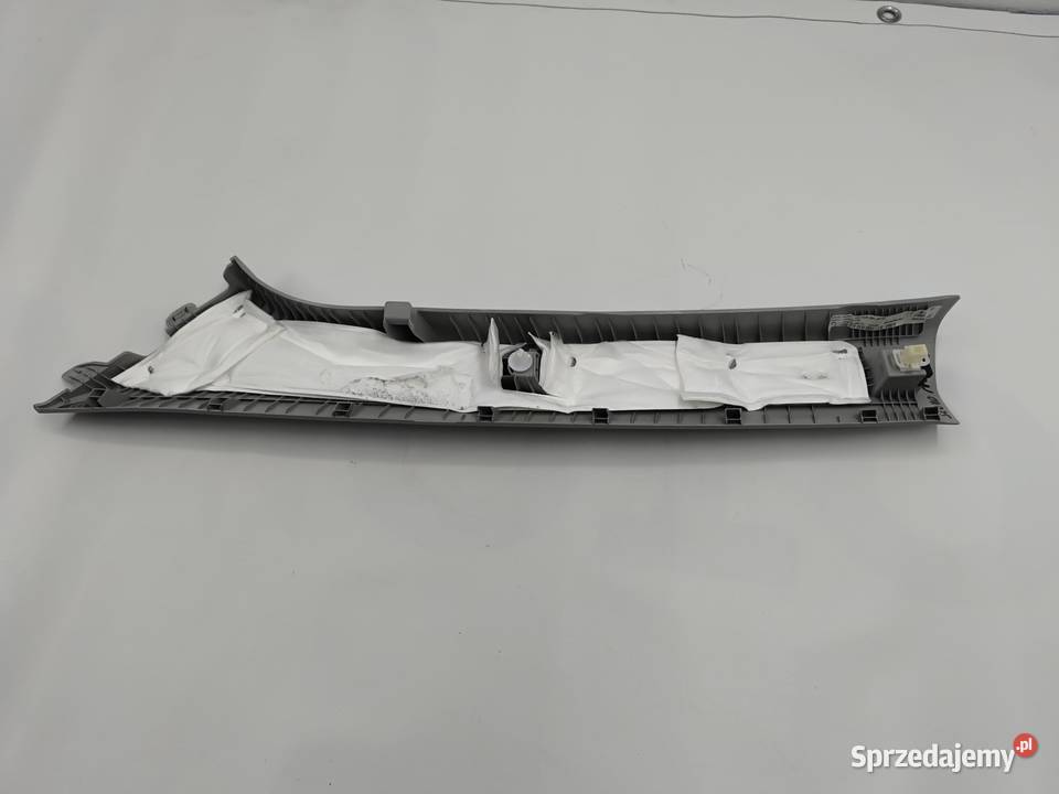 OSŁONA SŁUPKA A PRAWY PRZÓD HYUNDAI BAYON