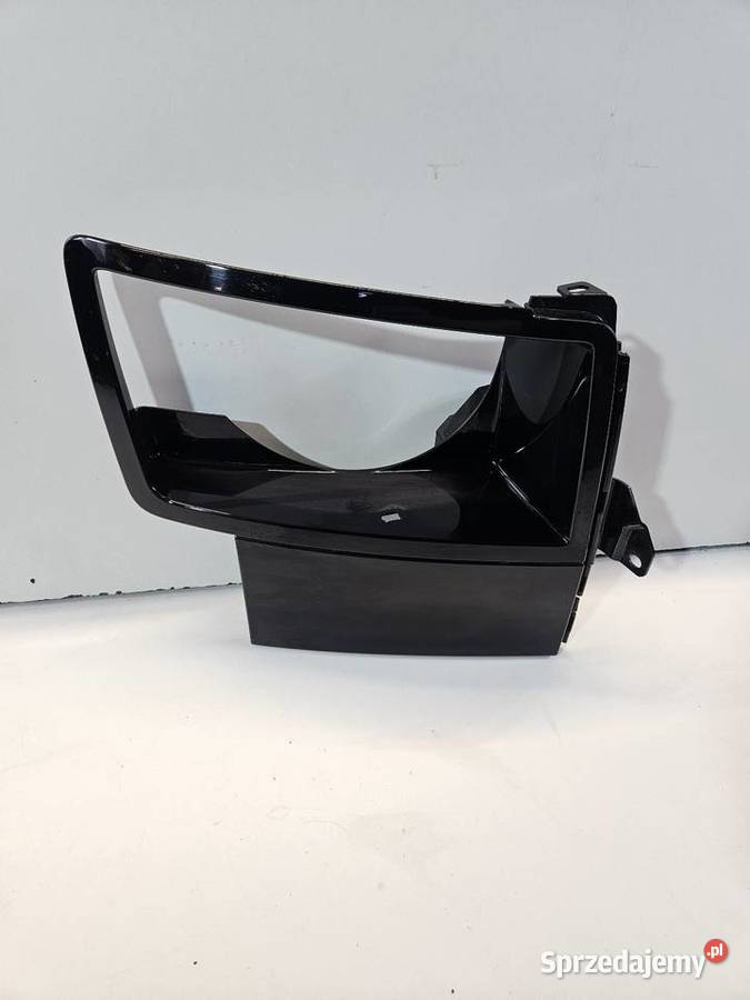 LAND ROVER DEFENDER II RAMKA OSŁONA LAMPY PRAWY Międzychód