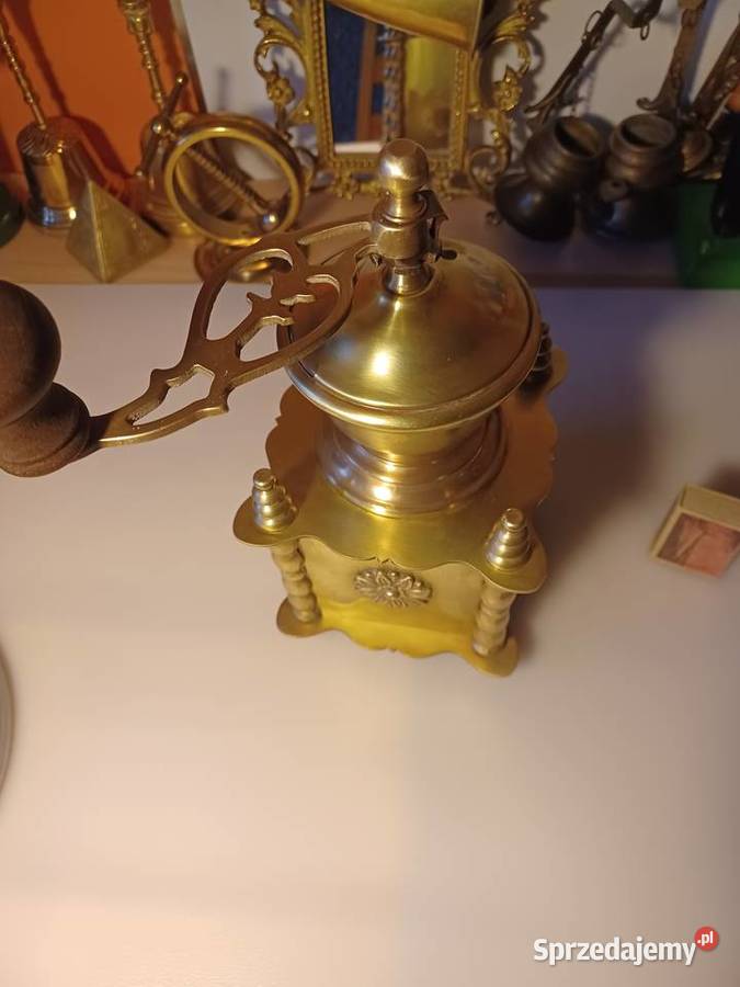 Piękny francuski młynek mosiężny sprzedam