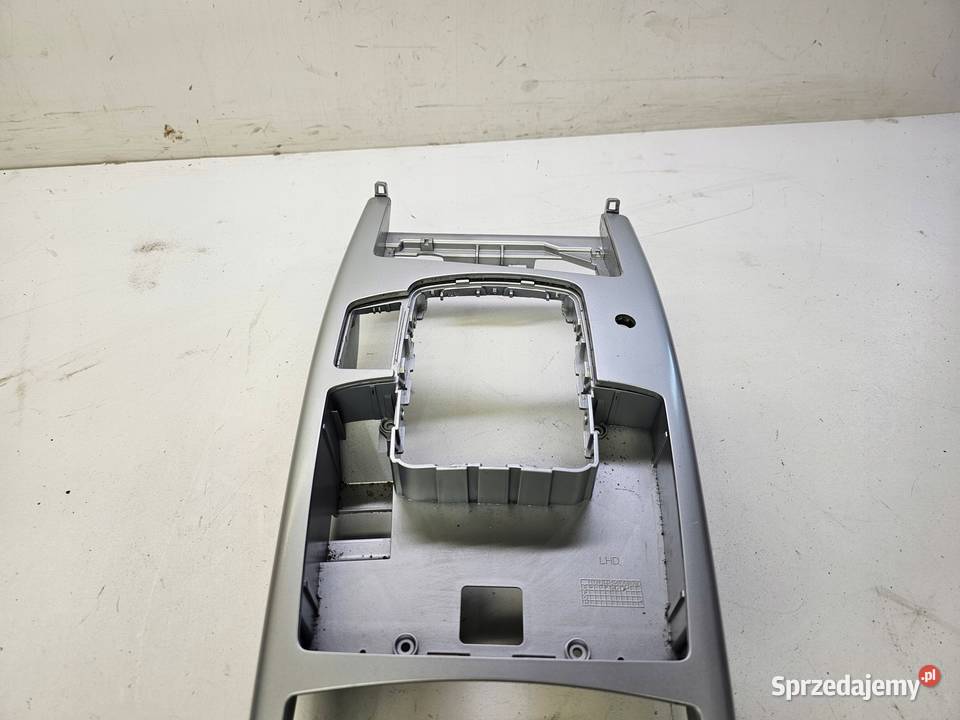 PANEL TUNEL OBUDOWA MMI AUDI A6 C6 4F1864261S osobowe Przystajń