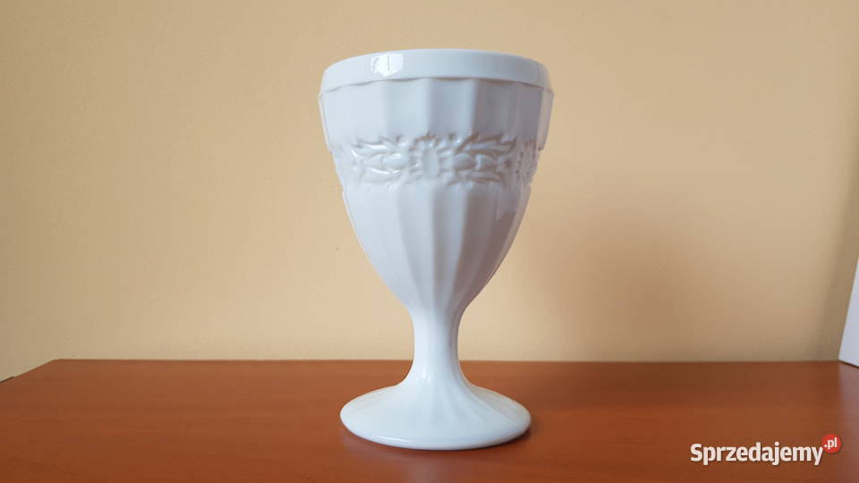 Pucharek z wianuszkiem lattimo Ząbkowice Dąbrowa Górnicza