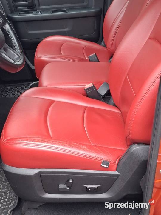 Dodge Ram CLASSIC 2020 4x4 CrewCab 57 HEMI 400 manualna pomorskie Sierakowice