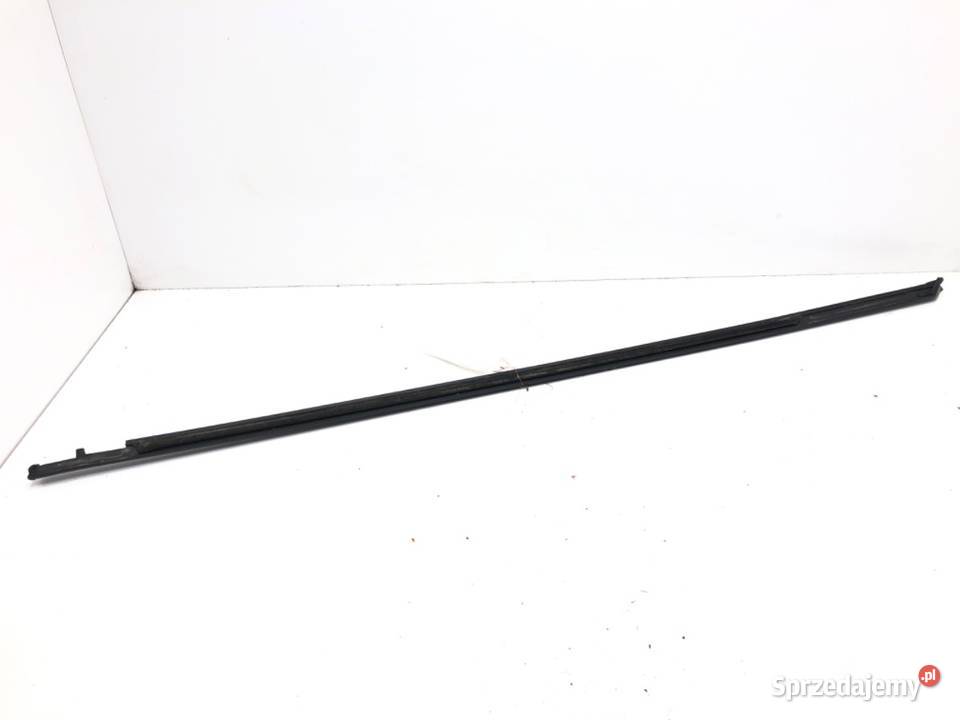 LISTWA ZGARNIAJĄCA PRZÓD PRAWA CITROEN DS5 Szyby