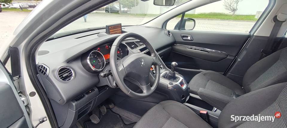 Peugot 5008 16 benzyna mały przebieg Syrynia