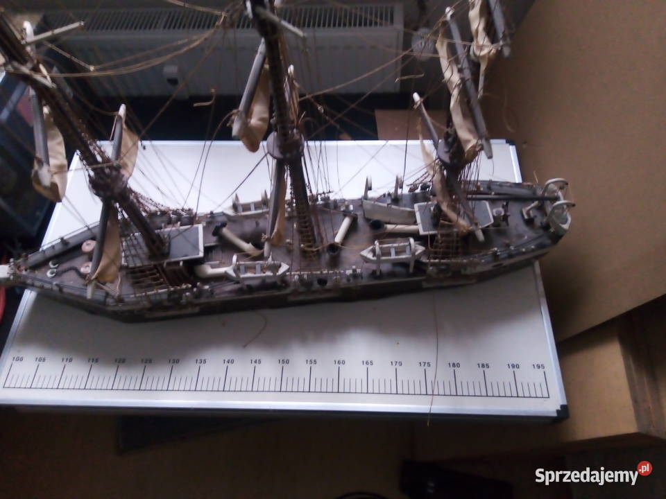 Statek rzeźba z drzewa Ostrowiec Świętokrzyski