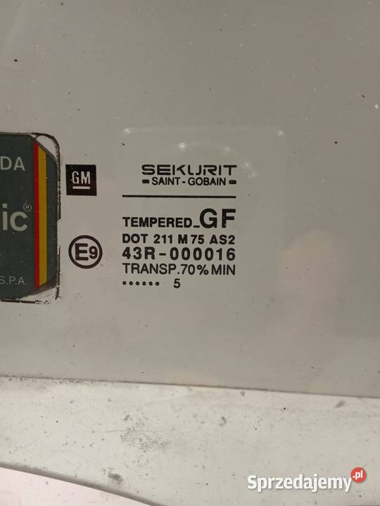 Szyba Boczna Prawa Przednia Opel Corsa 93 Bralin