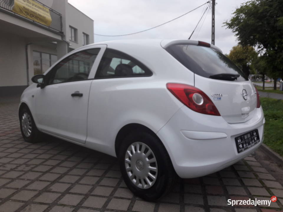 Sprzedam Opel Corsa 12 Benzyna Moc 51 kW70 elektryczne lusterka wielkopolskie Gniezno