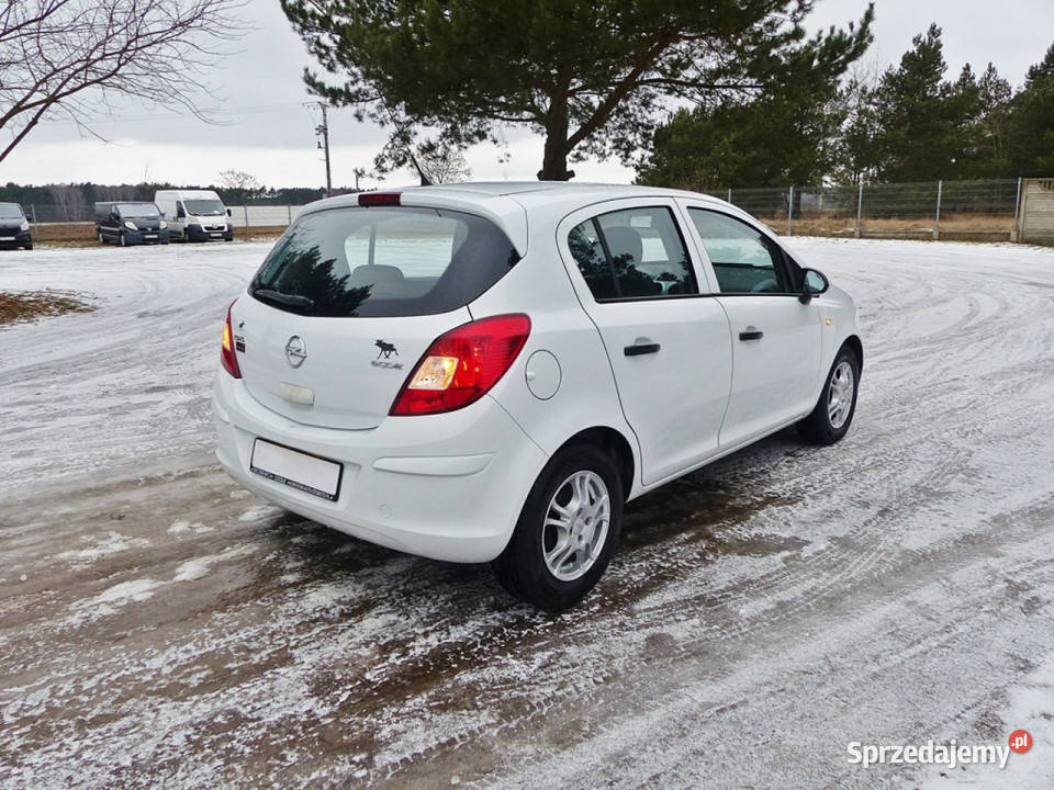 Opel Corsa 12 16V SELECTIONKlimaElektrykaAluMały aluminiowe felgi Piła