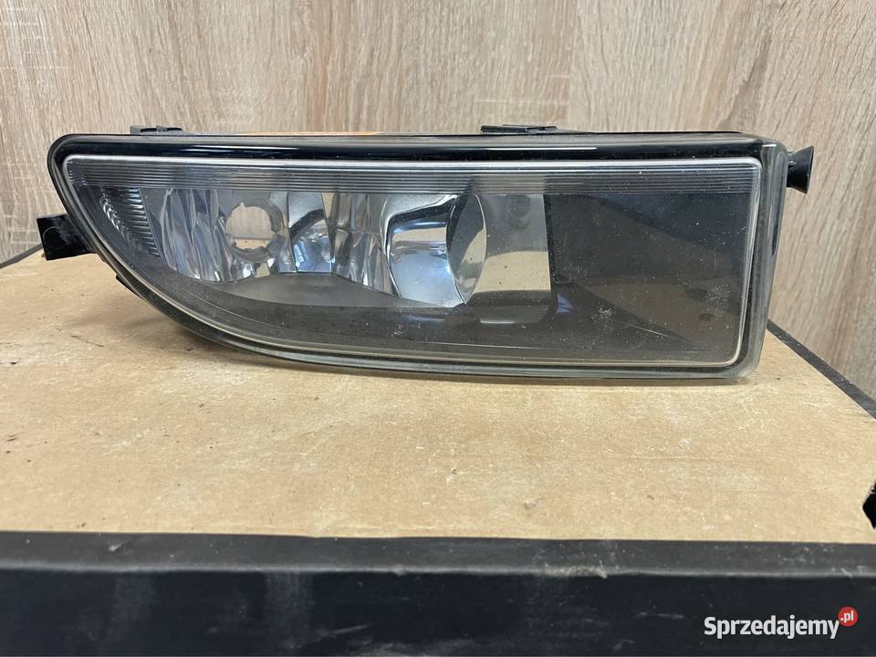 Volkswagen Beatle halogen prawy przód 5c5 lubelskie Kozubszczyzna
